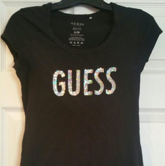 Guess ladies tshirt - Picture 1 of 3